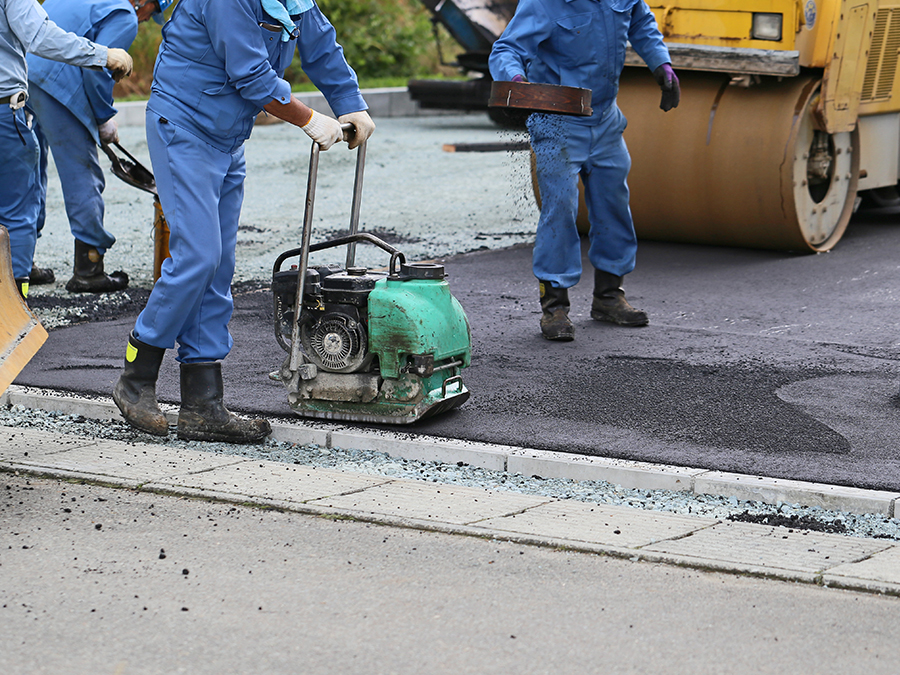 桝本創建では、道路/アスファルトの施工も行います。